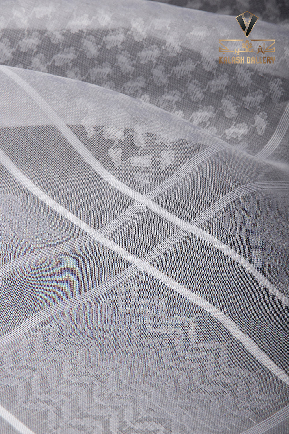 Super Deluxe White Forgestelt Shemagh