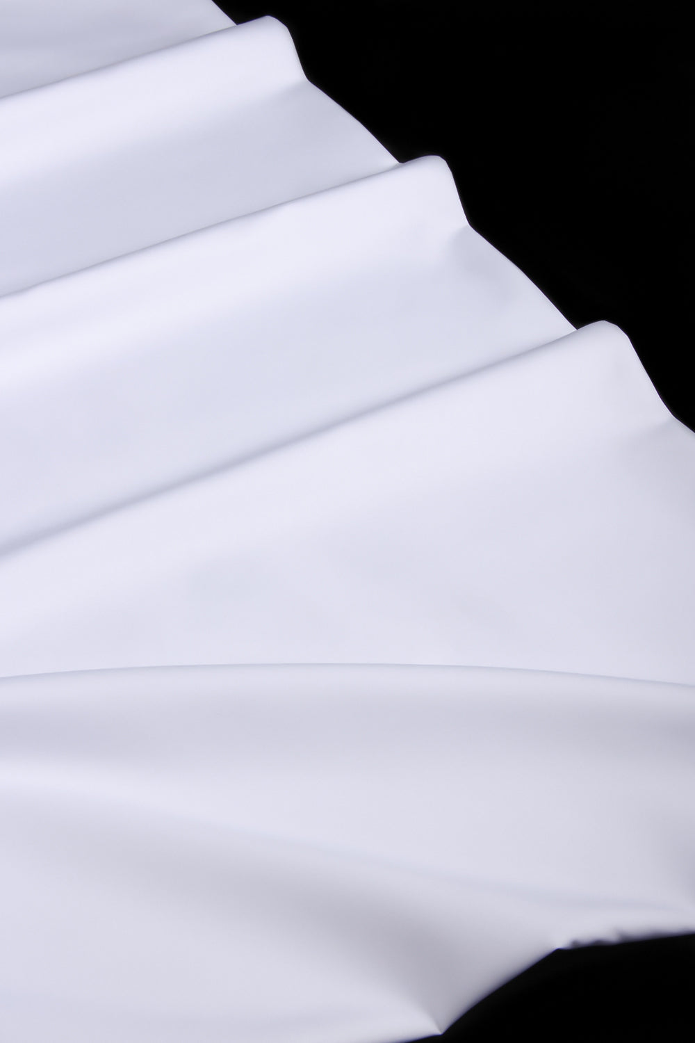 قماش كنادير أرتيني بيضاء
