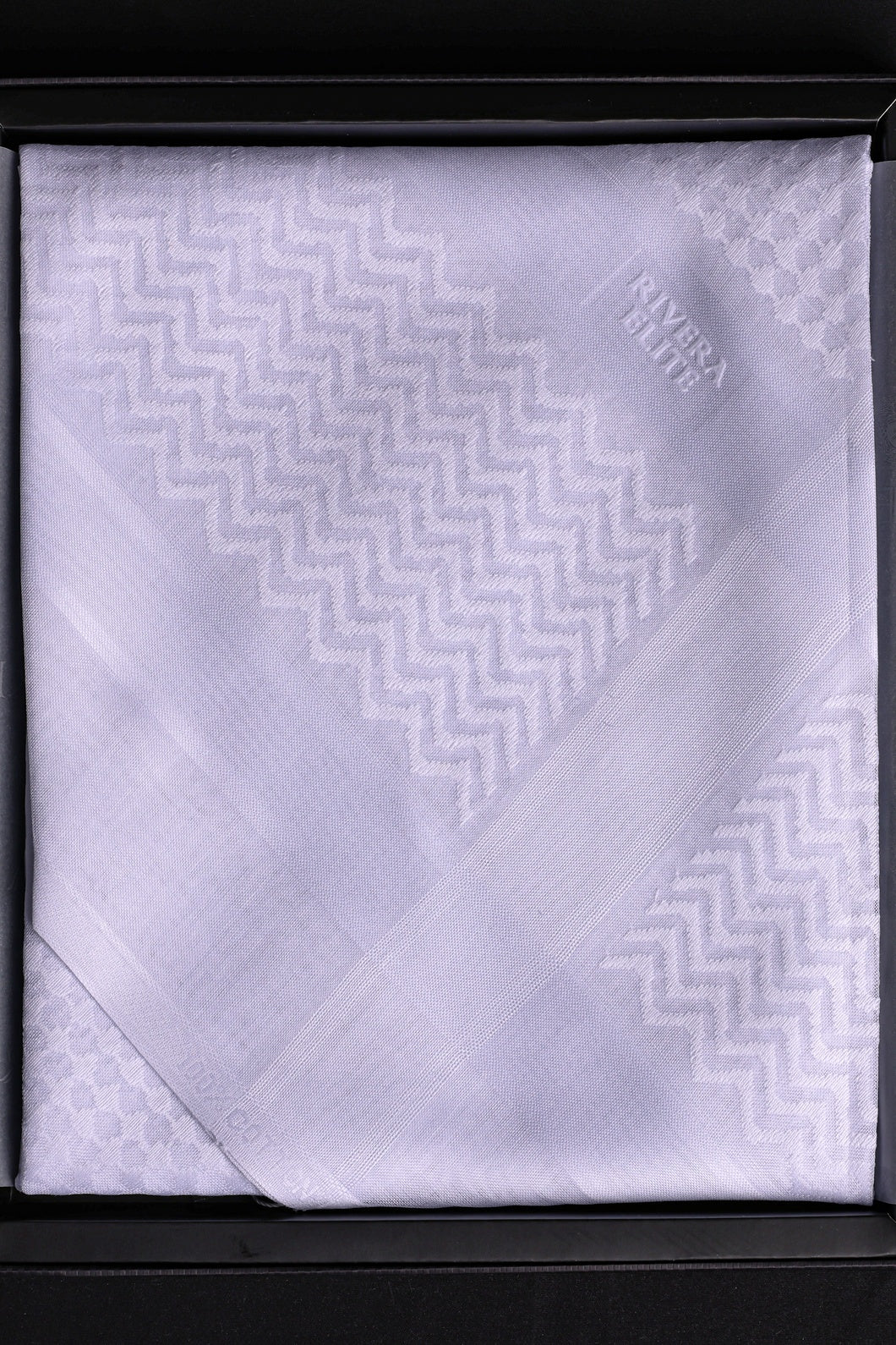 شماغ ريفيرا ايليت دايموند - 25